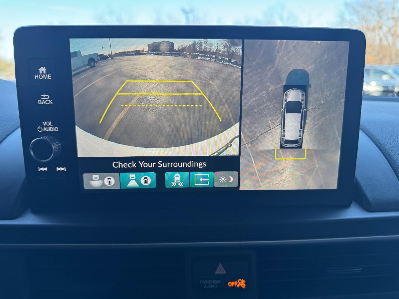 Honda Pilot Vehicle Full-screen Gallery Image 25