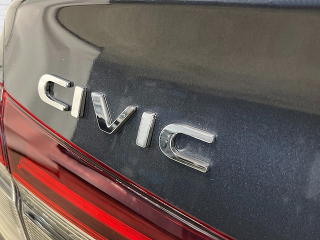 Honda Civic Sedan Hybrid Vehicle Full-screen Gallery Image 05