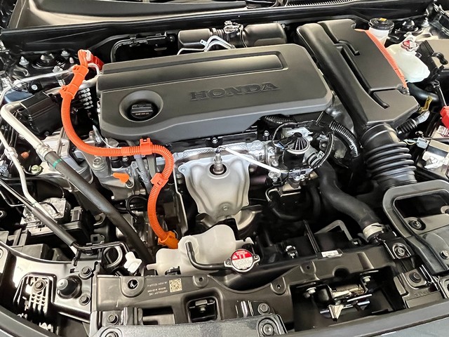 Honda Civic Sedan Hybrid Vehicle Full-screen Gallery Image 12