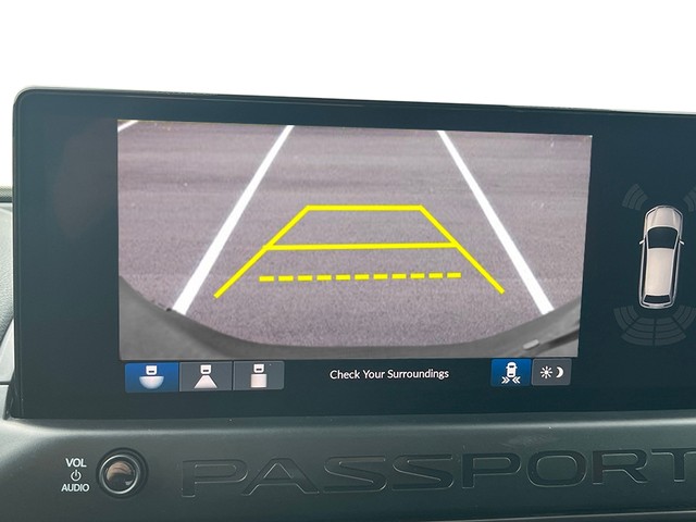 Honda Passport Vehicle Full-screen Gallery Image 17