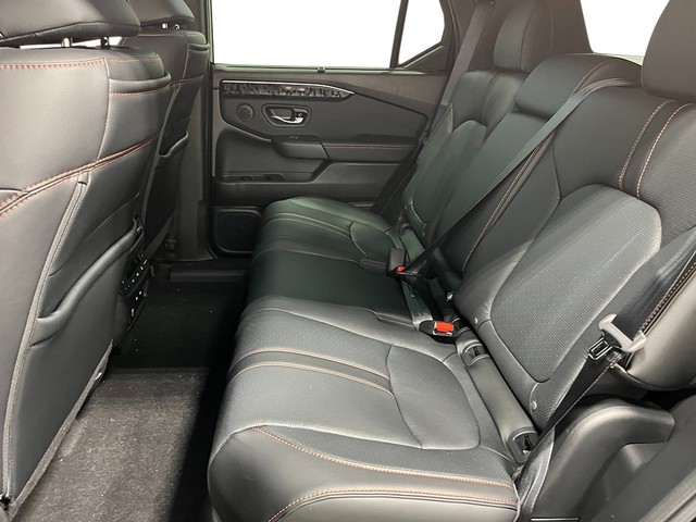 Honda Passport Vehicle Full-screen Gallery Image 23