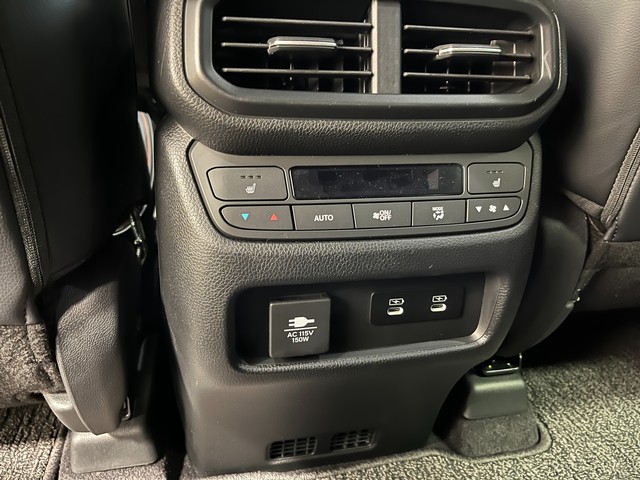 Honda Passport Vehicle Full-screen Gallery Image 20