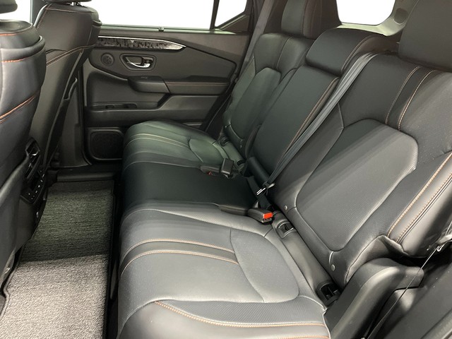 Honda Passport Vehicle Full-screen Gallery Image 26