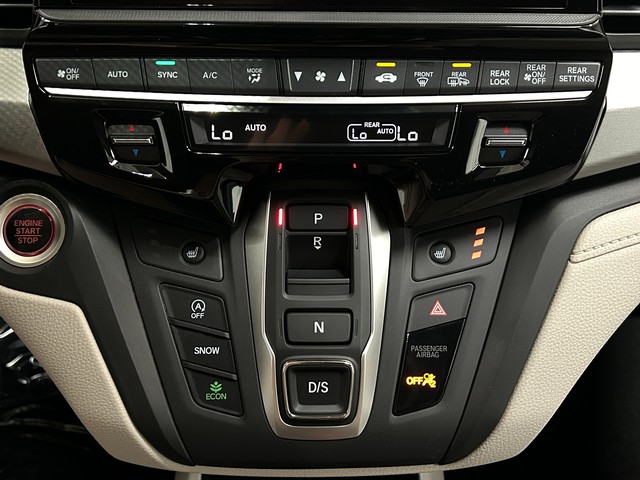 Honda Odyssey Vehicle Full-screen Gallery Image 18