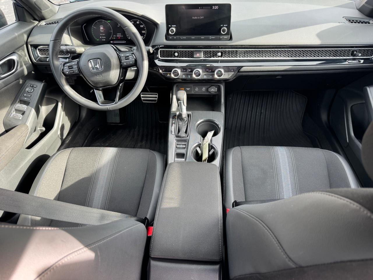 Honda Civic Sedan Hybrid Vehicle Full-screen Gallery Image 14