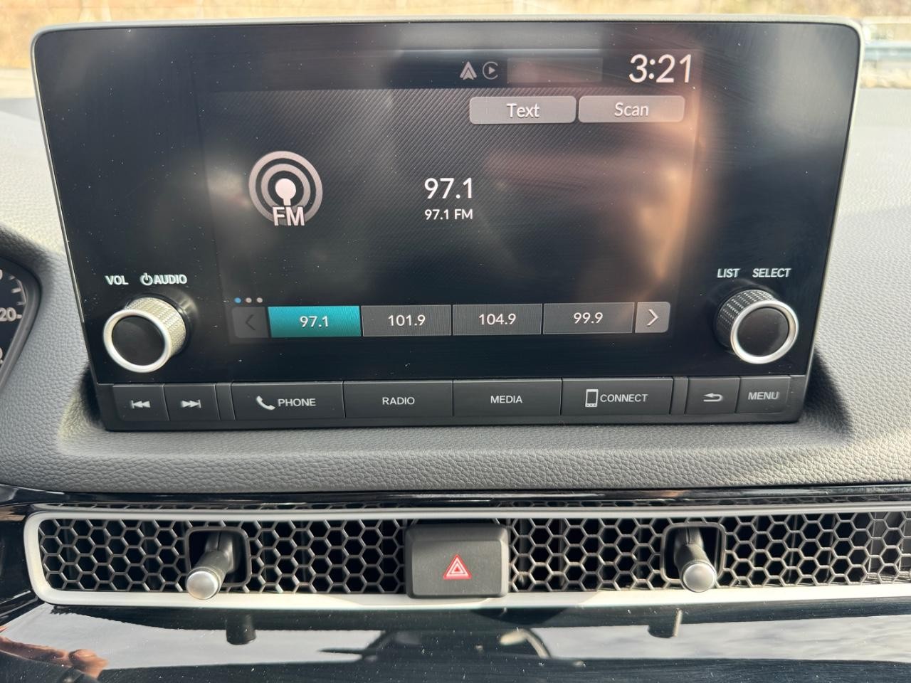 Honda Civic Sedan Hybrid Vehicle Full-screen Gallery Image 23