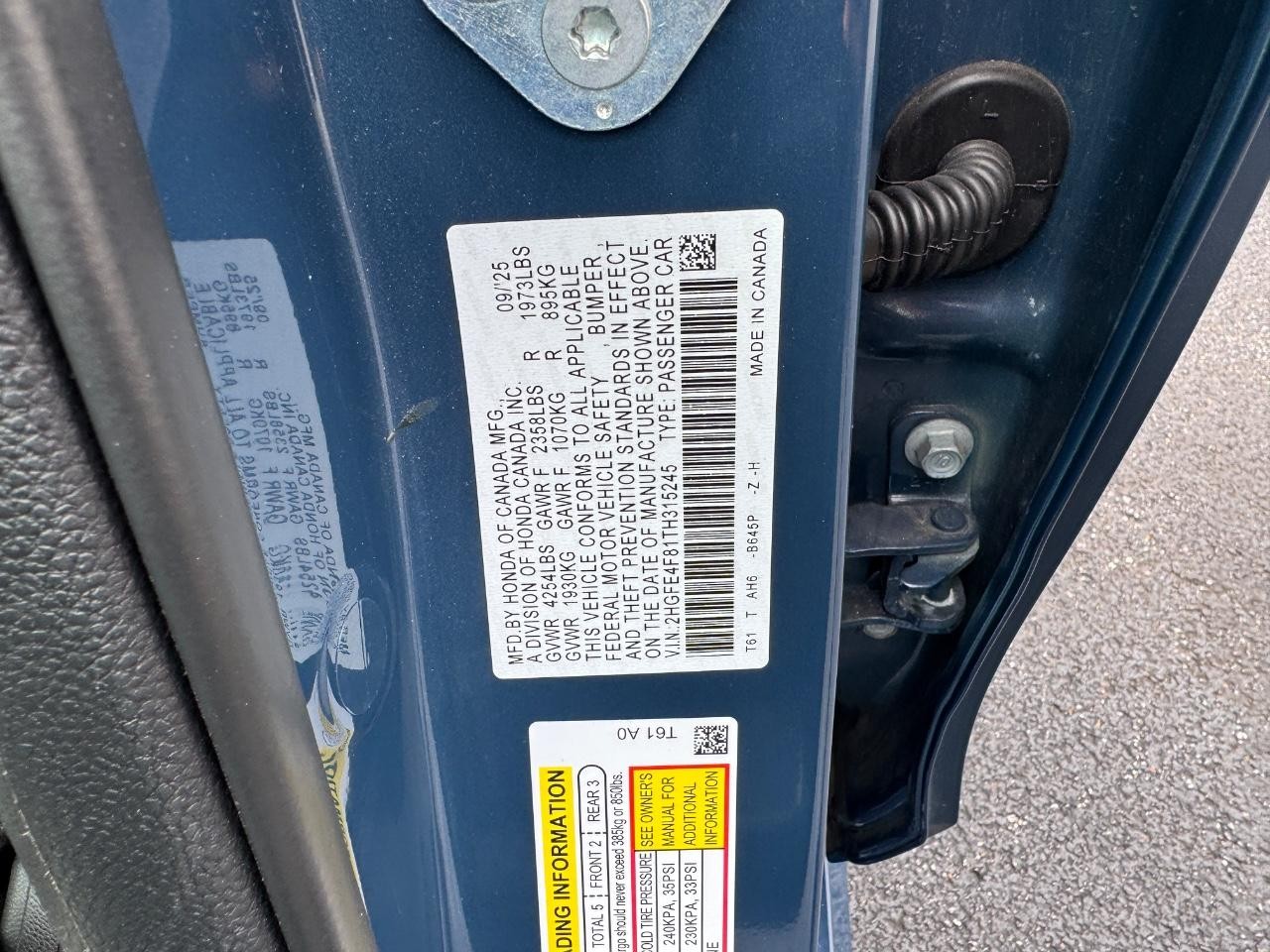 Honda Civic Sedan Hybrid Vehicle Full-screen Gallery Image 25