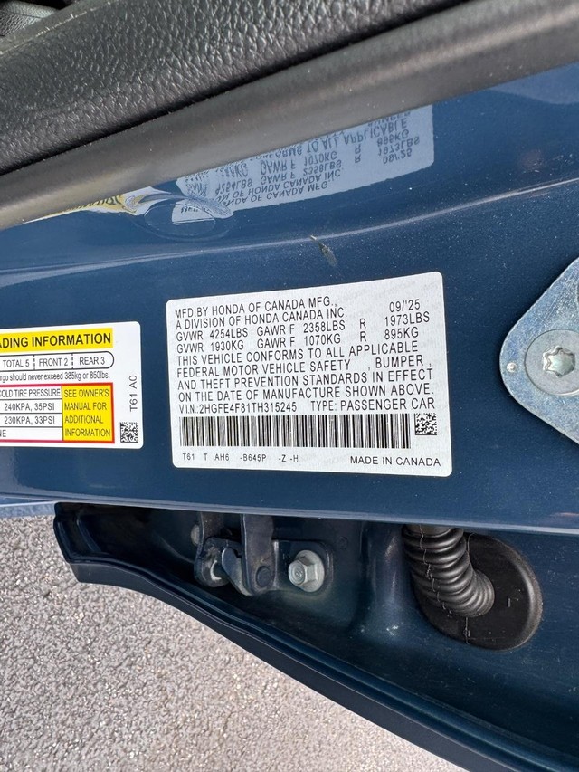 Honda Civic Sedan Hybrid Vehicle Full-screen Gallery Image 26