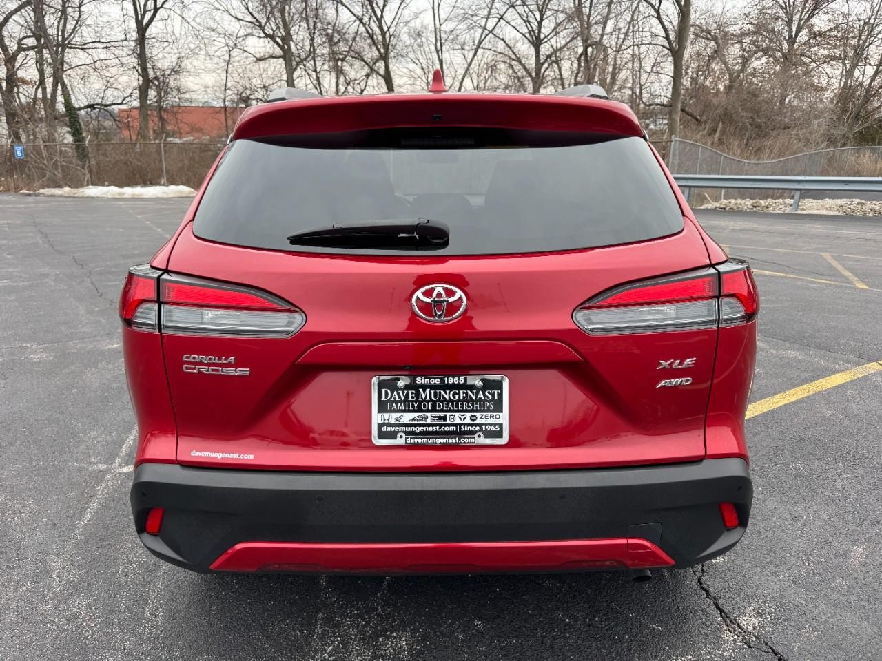 Toyota Corolla Cross Vehicle Full-screen Gallery Image 05