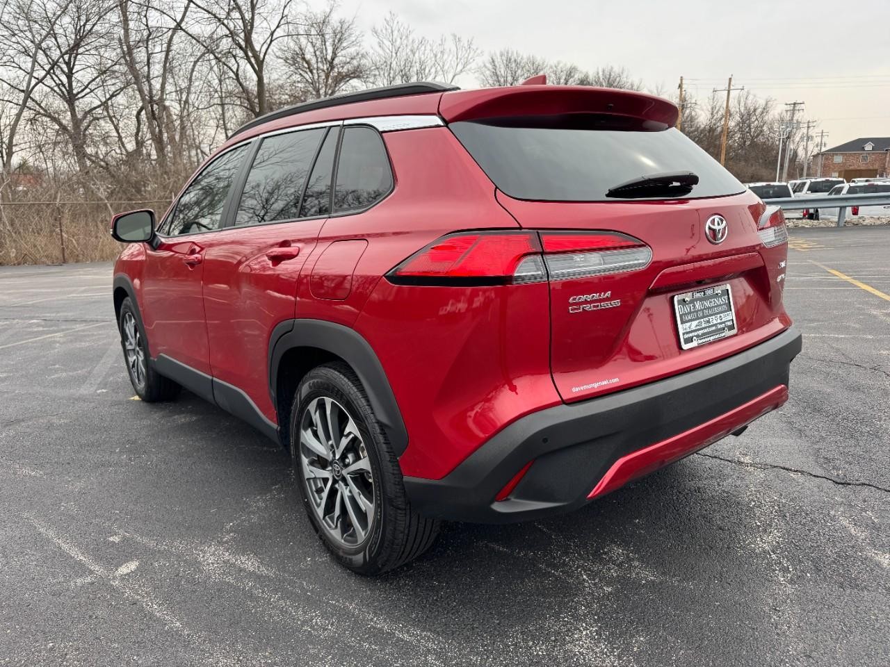 Toyota Corolla Cross Vehicle Full-screen Gallery Image 06