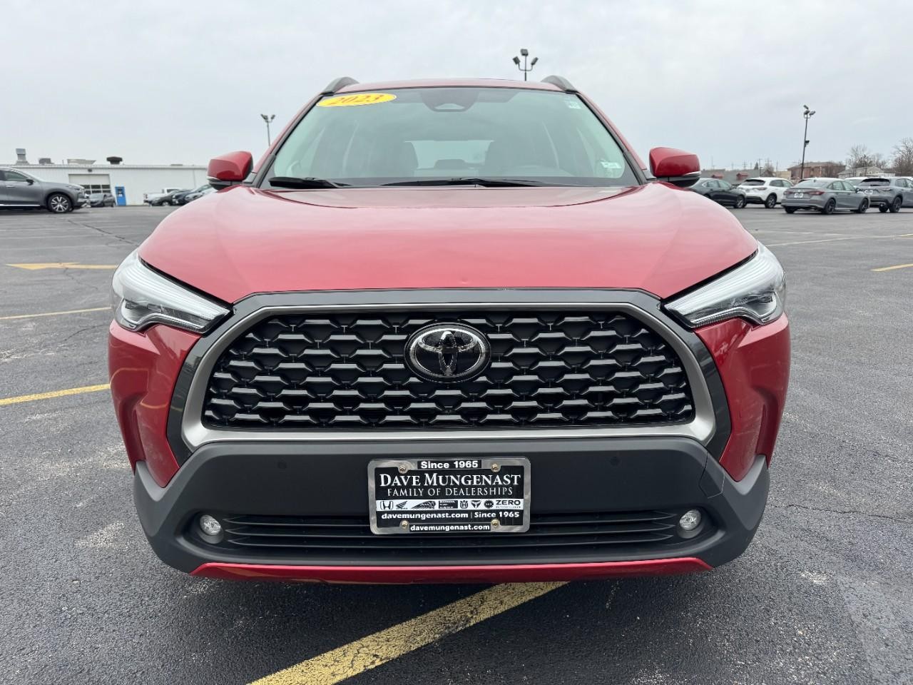 Toyota Corolla Cross Vehicle Full-screen Gallery Image 09