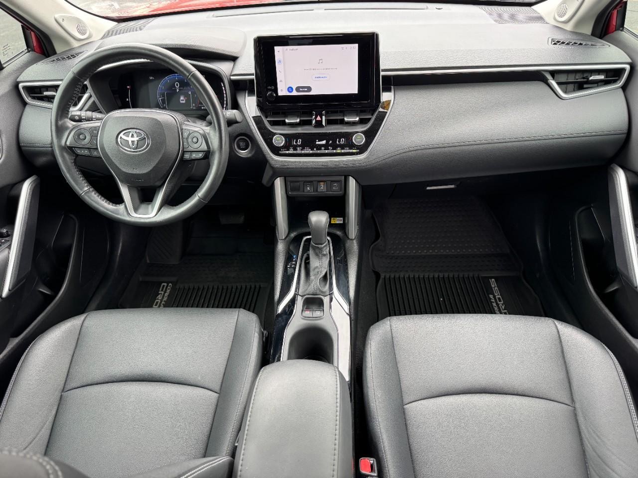 Toyota Corolla Cross Vehicle Full-screen Gallery Image 11