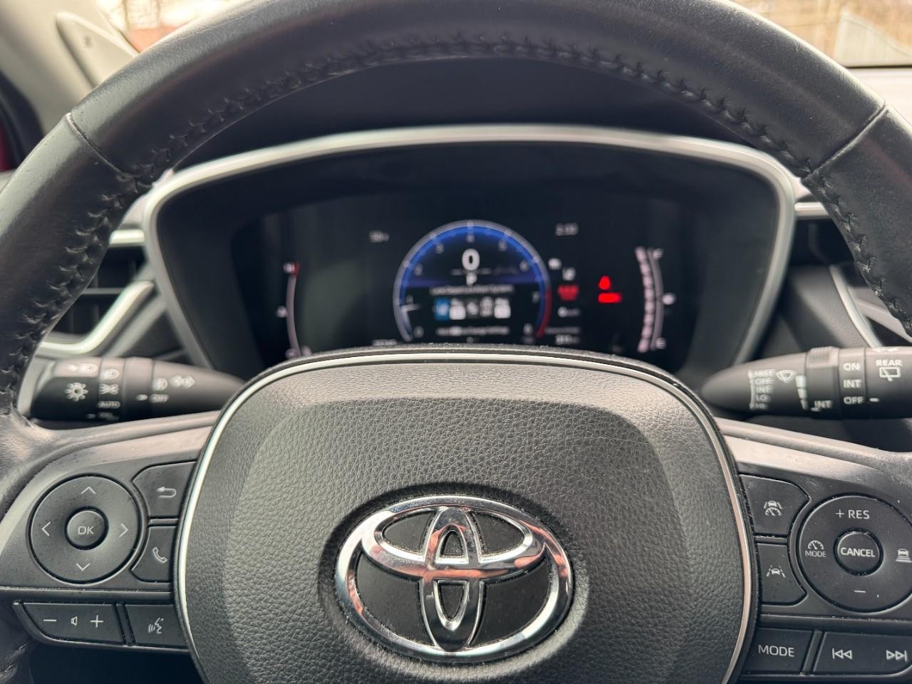 Toyota Corolla Cross Vehicle Full-screen Gallery Image 19