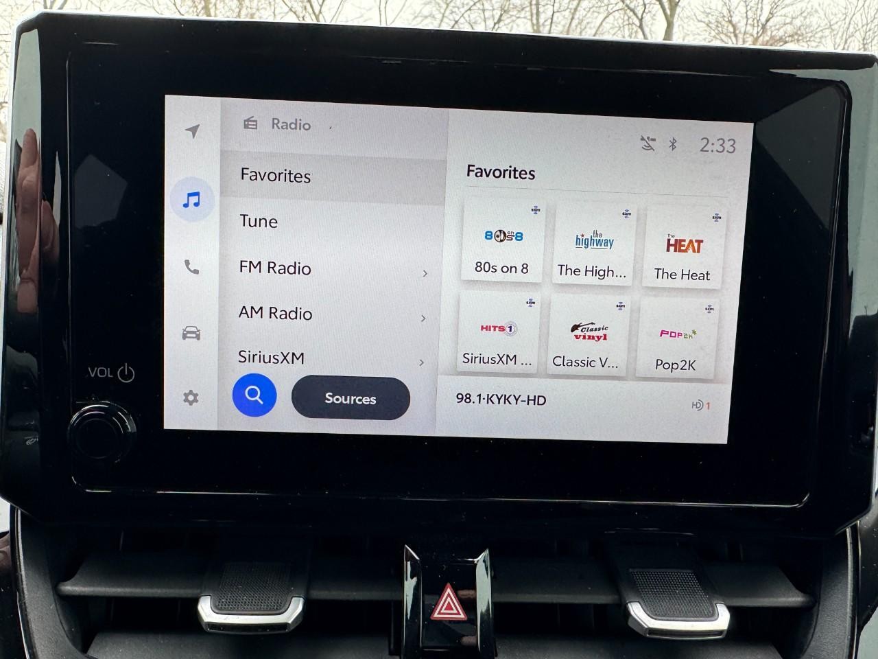 Toyota Corolla Cross Vehicle Full-screen Gallery Image 22