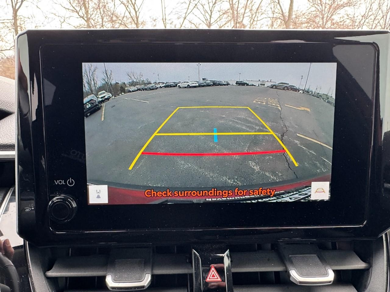 Toyota Corolla Cross Vehicle Full-screen Gallery Image 23