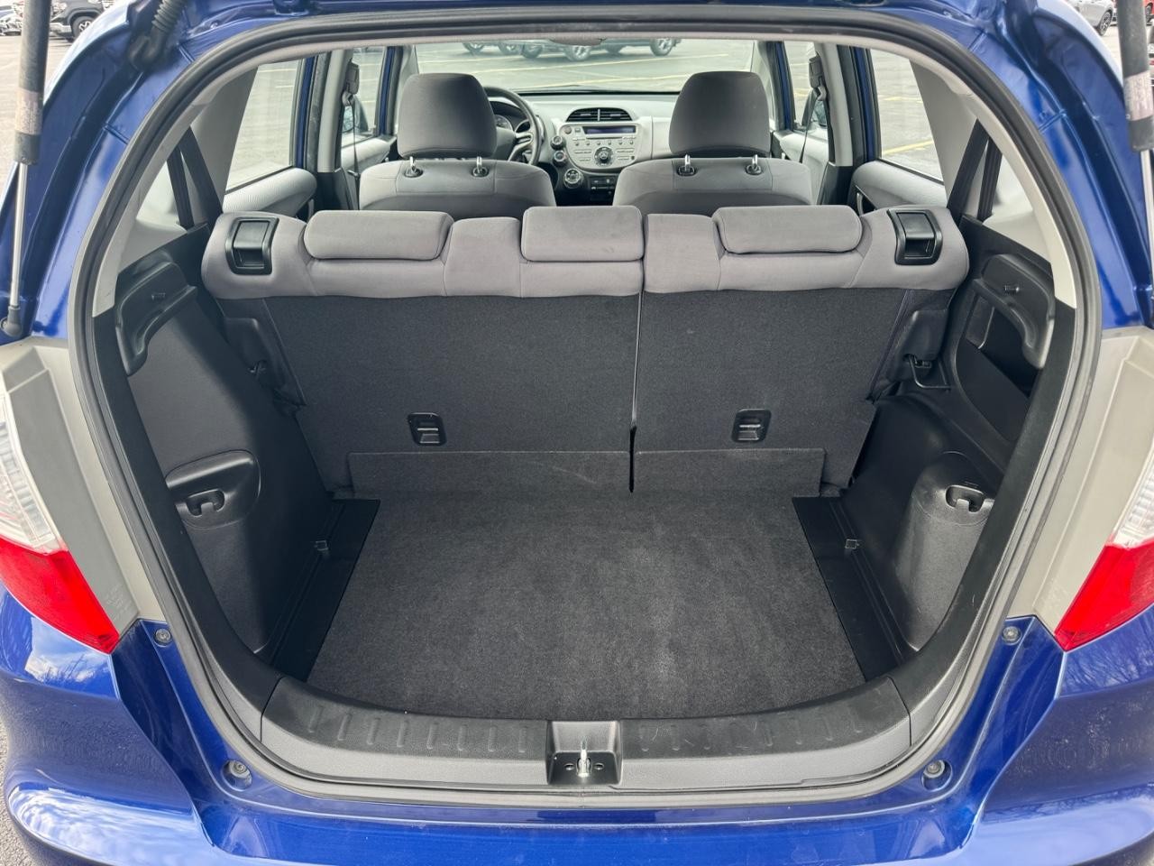 Honda Fit Vehicle Full-screen Gallery Image 03