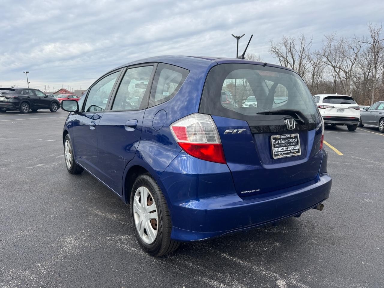 Honda Fit Vehicle Full-screen Gallery Image 07