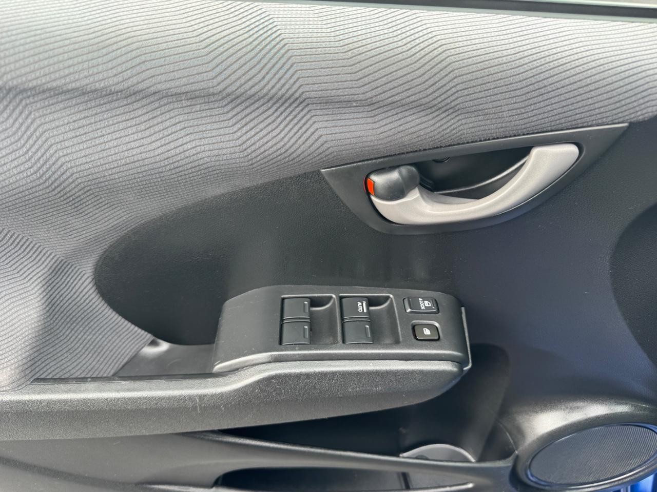 Honda Fit Vehicle Full-screen Gallery Image 19