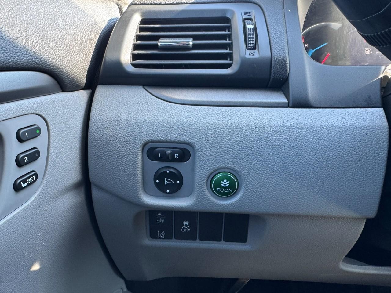 Honda Pilot Vehicle Full-screen Gallery Image 20