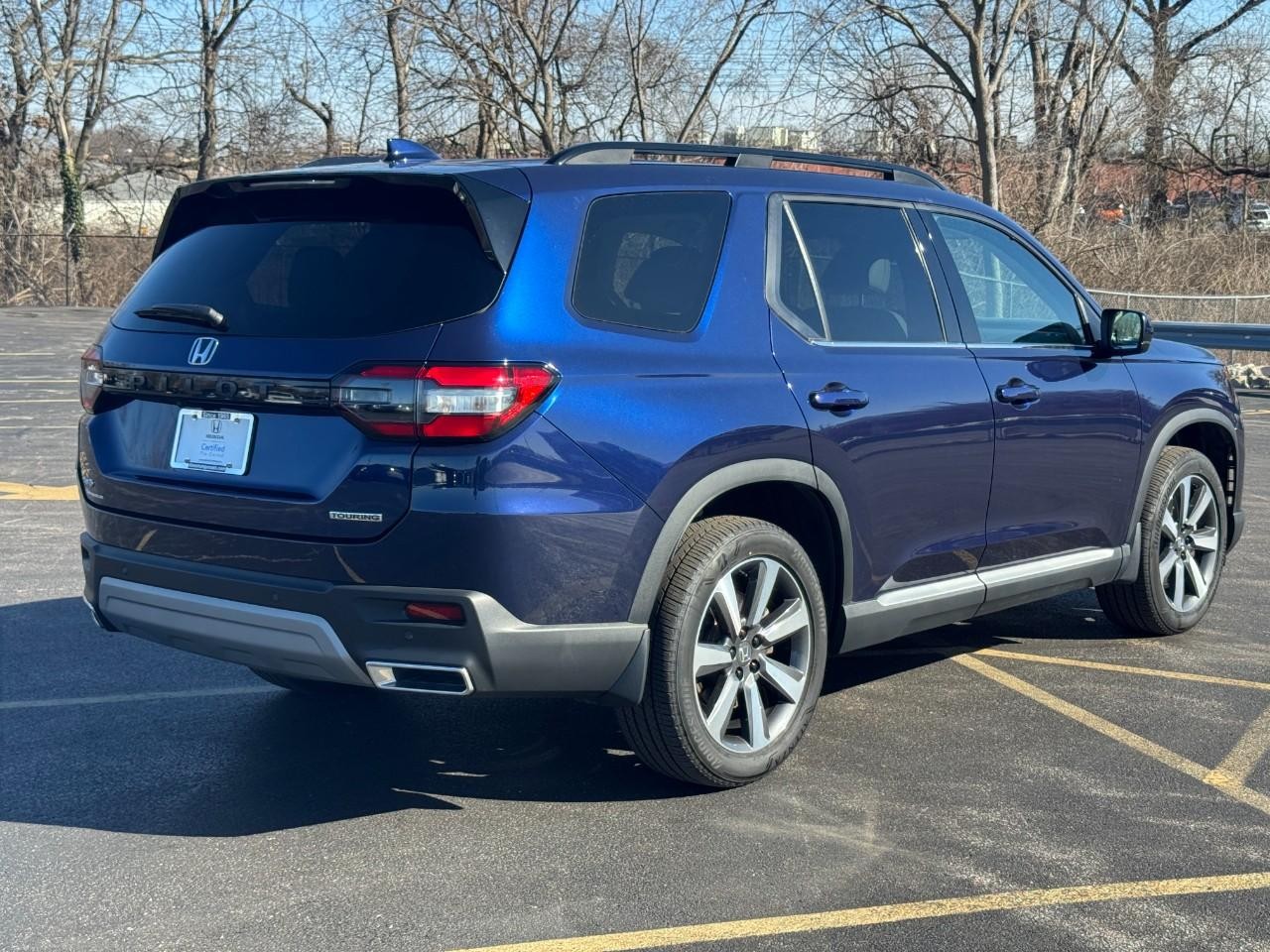 Honda Pilot Vehicle Full-screen Gallery Image 03