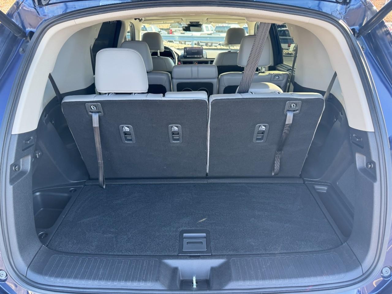 Honda Pilot Vehicle Full-screen Gallery Image 04