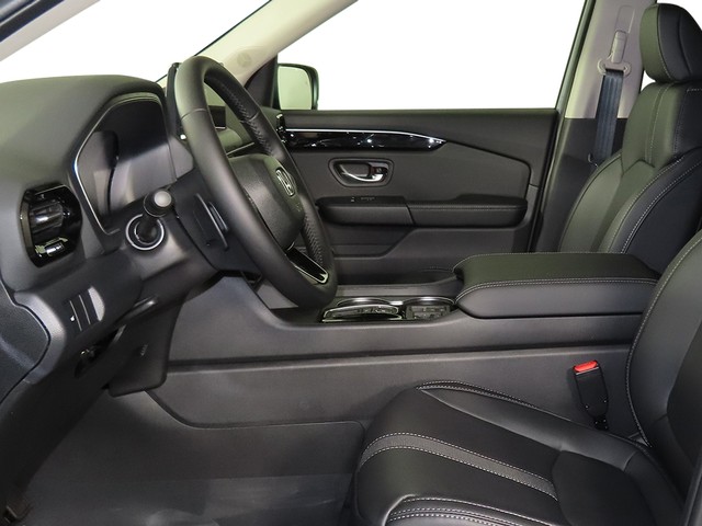 Honda Pilot Vehicle Full-screen Gallery Image 11
