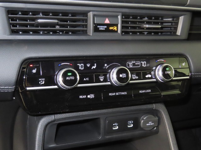 Honda Pilot Vehicle Full-screen Gallery Image 16