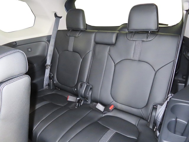Honda Pilot Vehicle Full-screen Gallery Image 24