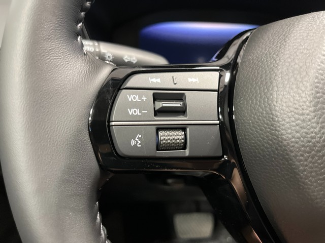 Honda CR-V Vehicle Full-screen Gallery Image 17