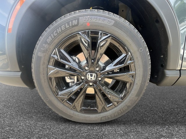 Honda CR-V Hybrid Vehicle Full-screen Gallery Image 09