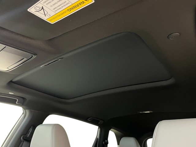 Honda CR-V Hybrid Vehicle Full-screen Gallery Image 20