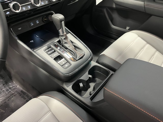 Honda CR-V Hybrid Vehicle Full-screen Gallery Image 21