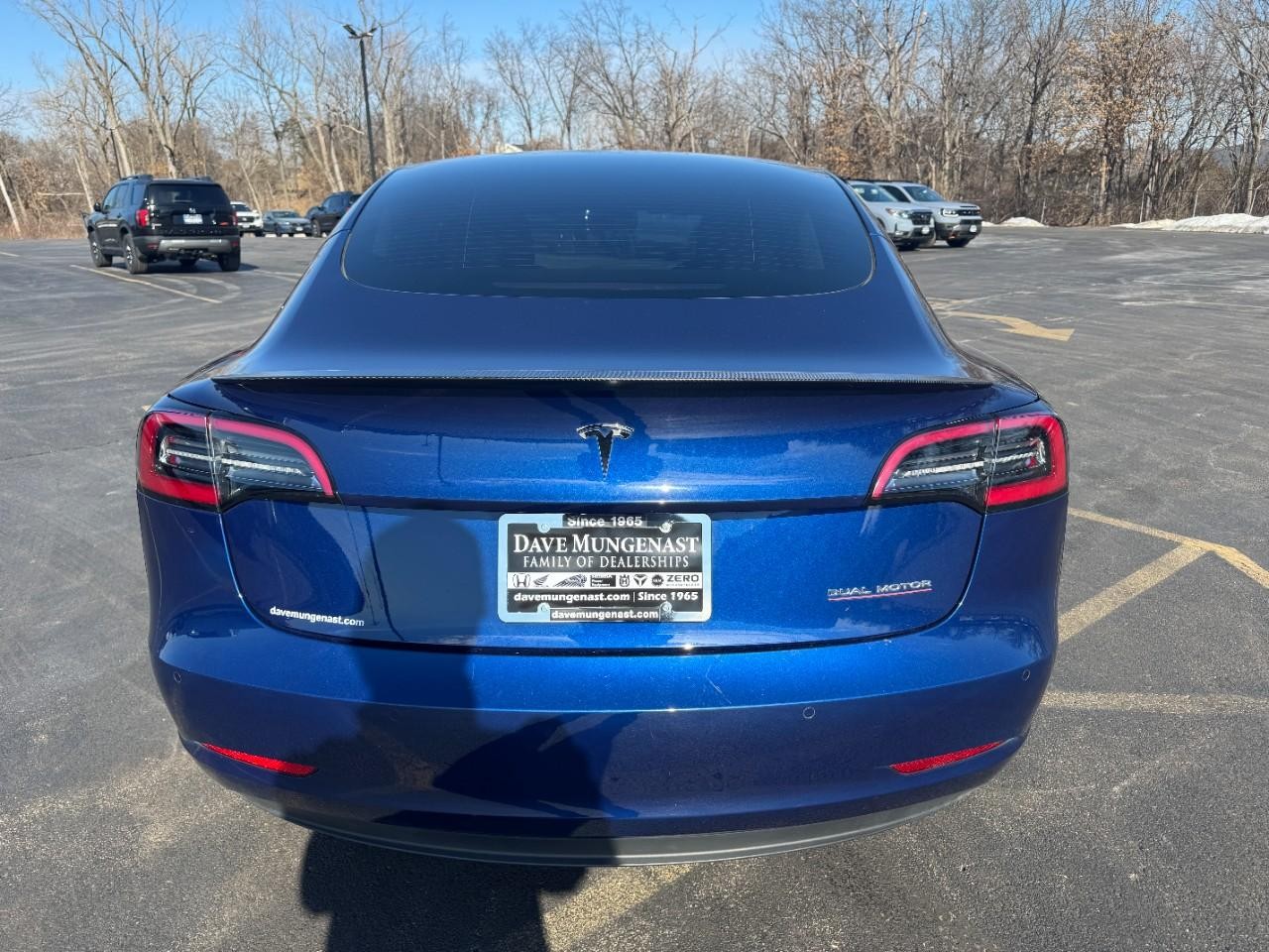 Tesla Model 3 Vehicle Full-screen Gallery Image 05