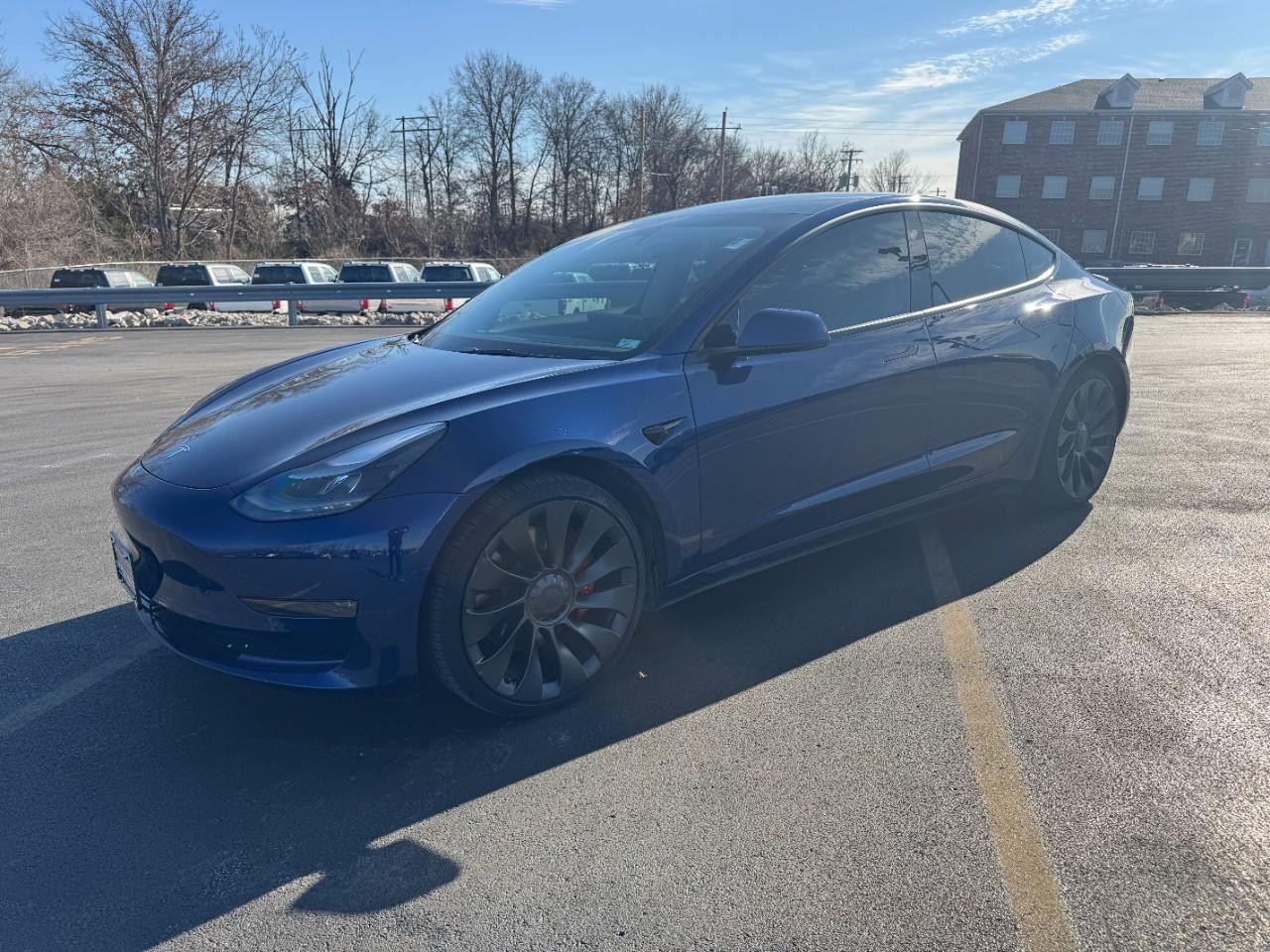 Tesla Model 3 Vehicle Full-screen Gallery Image 08