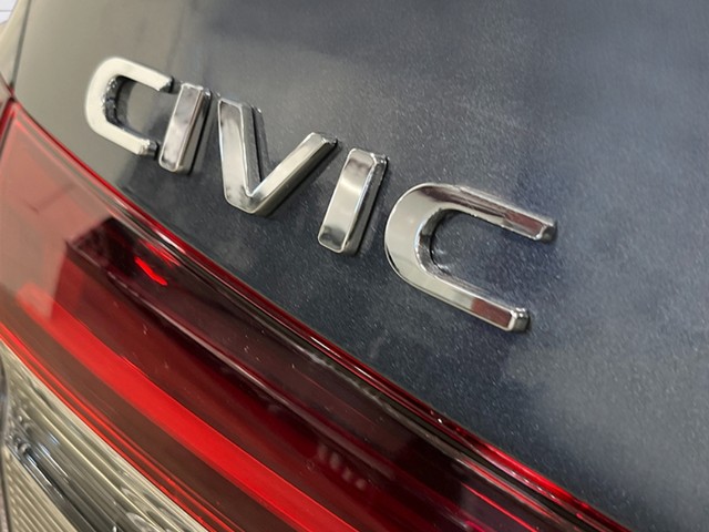 Honda Civic Sedan Vehicle Full-screen Gallery Image 05