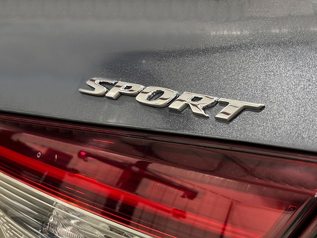 Honda Civic Sedan Vehicle Full-screen Gallery Image 06