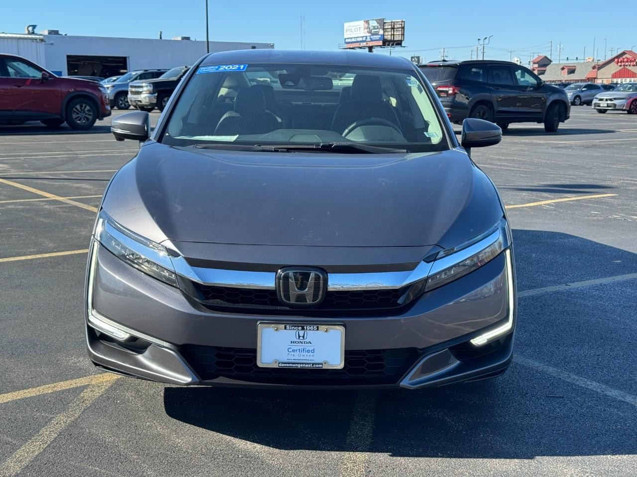 Honda Clarity Plug-In Hybrid Vehicle Full-screen Gallery Image 09