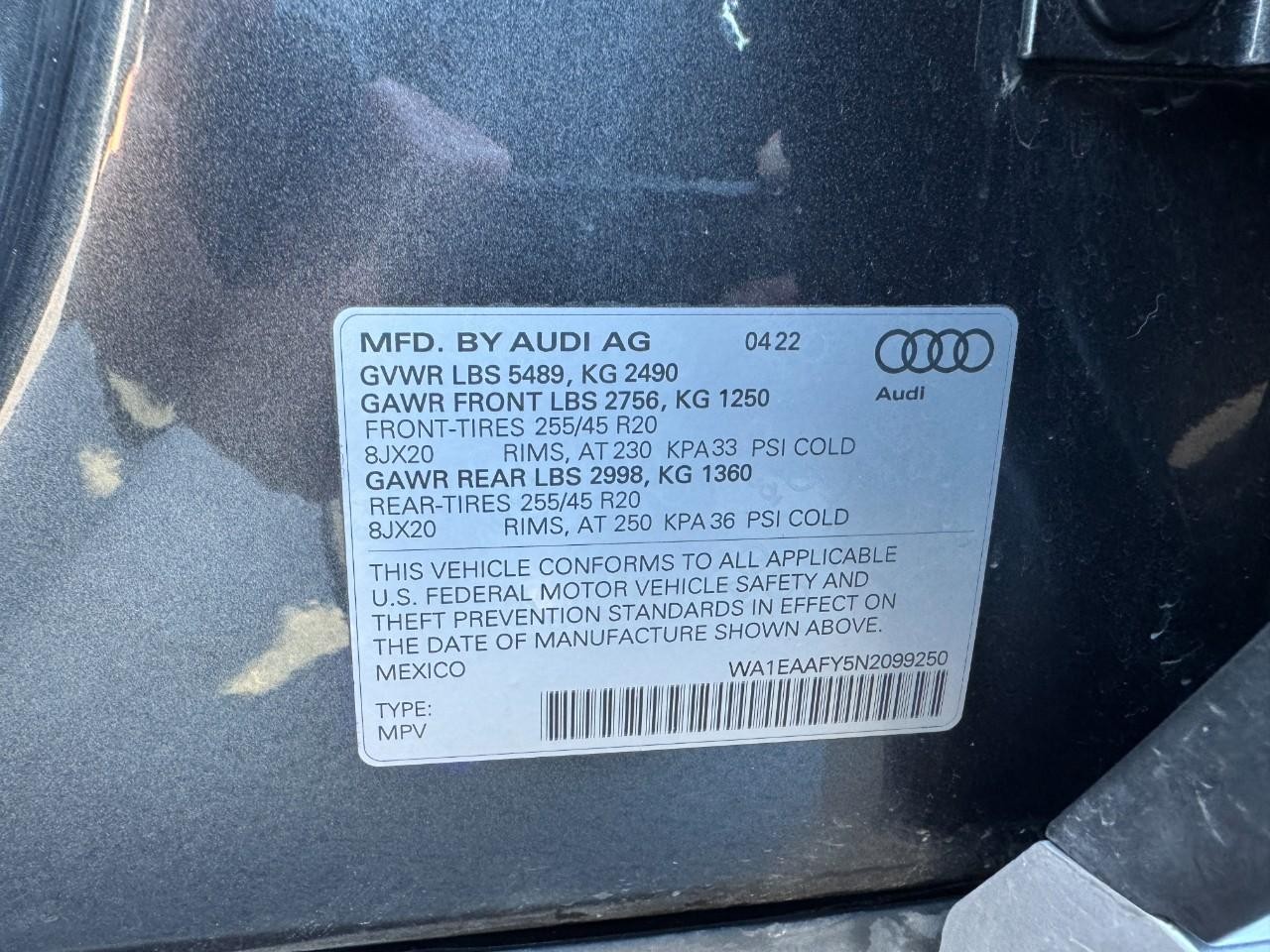 Audi Q5 Vehicle Full-screen Gallery Image 28