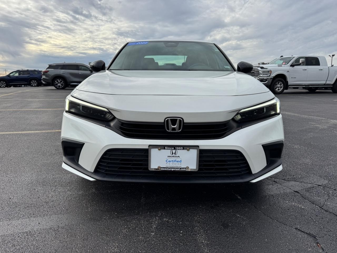 Honda Civic Sedan Vehicle Full-screen Gallery Image 10