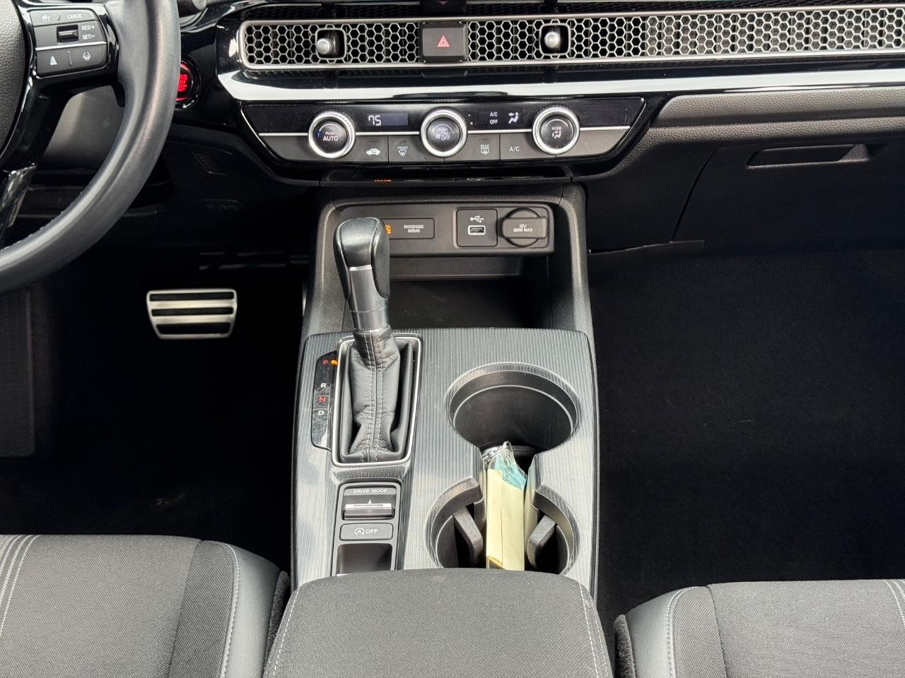 Honda Civic Sedan Vehicle Full-screen Gallery Image 12