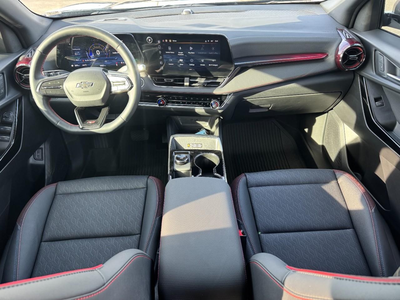 Chevrolet Equinox Vehicle Full-screen Gallery Image 12