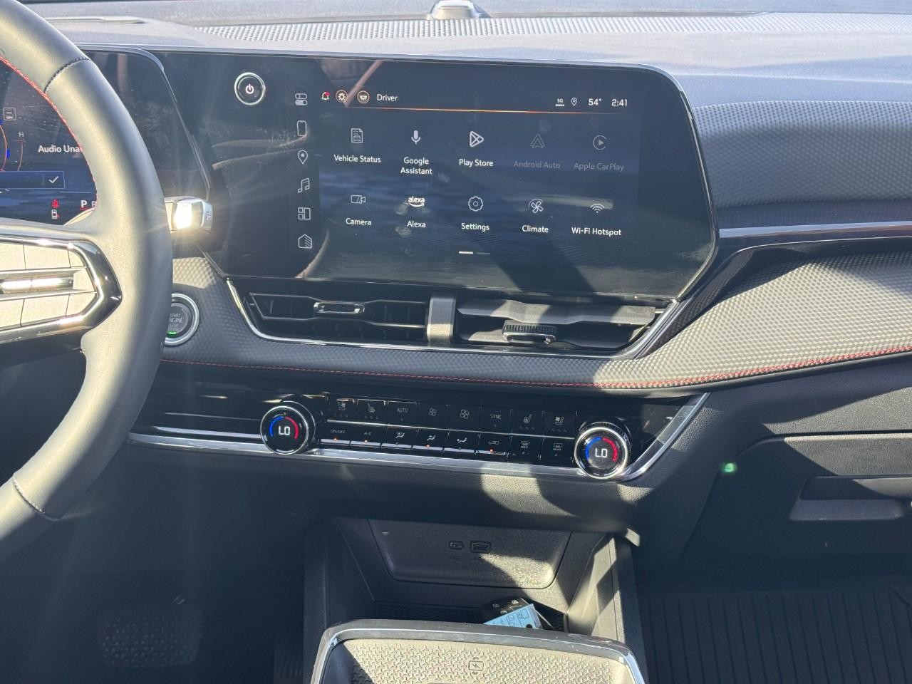 Chevrolet Equinox Vehicle Full-screen Gallery Image 14