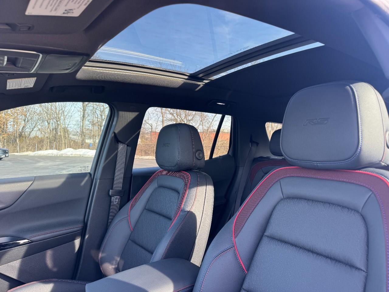 Chevrolet Equinox Vehicle Full-screen Gallery Image 20