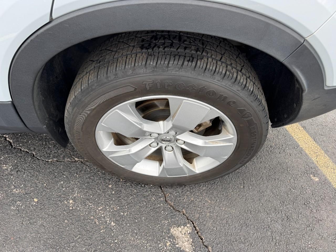 Volvo XC40 Vehicle Full-screen Gallery Image 08