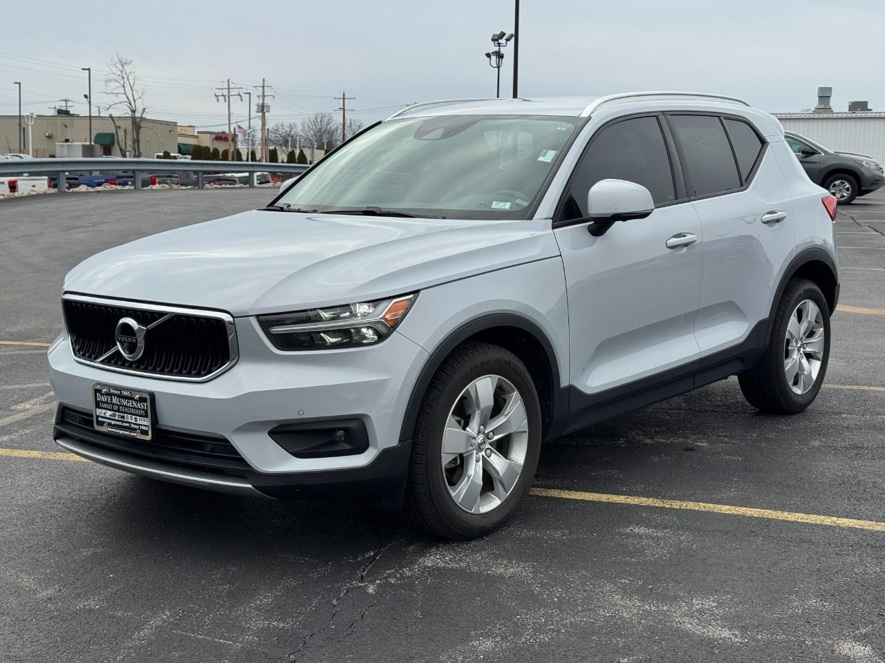 Volvo XC40 Vehicle Full-screen Gallery Image 09