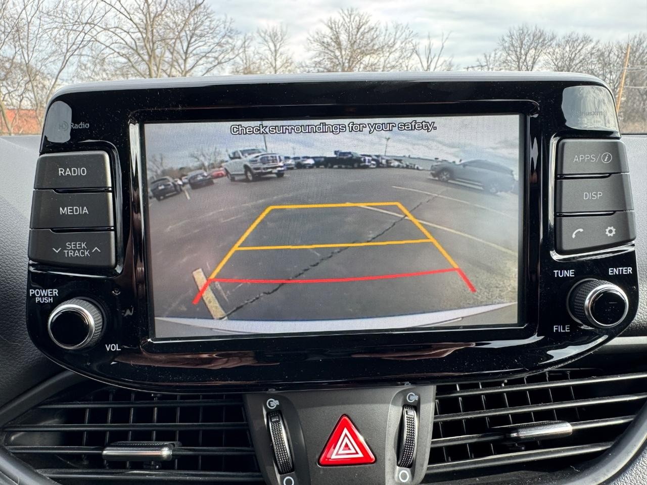 Hyundai Elantra GT Vehicle Full-screen Gallery Image 21