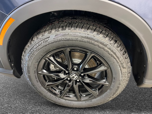 Honda CR-V Hybrid Vehicle Full-screen Gallery Image 11