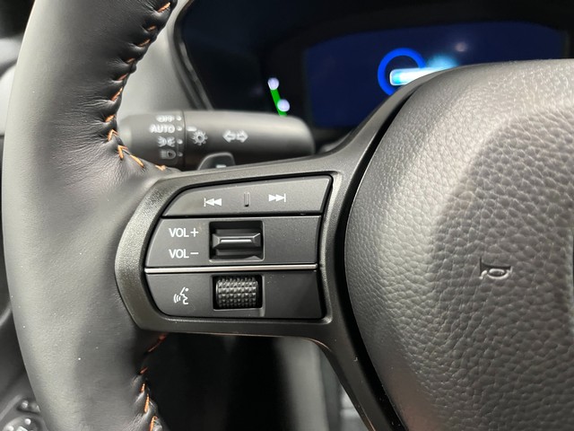 Honda CR-V Hybrid Vehicle Full-screen Gallery Image 18