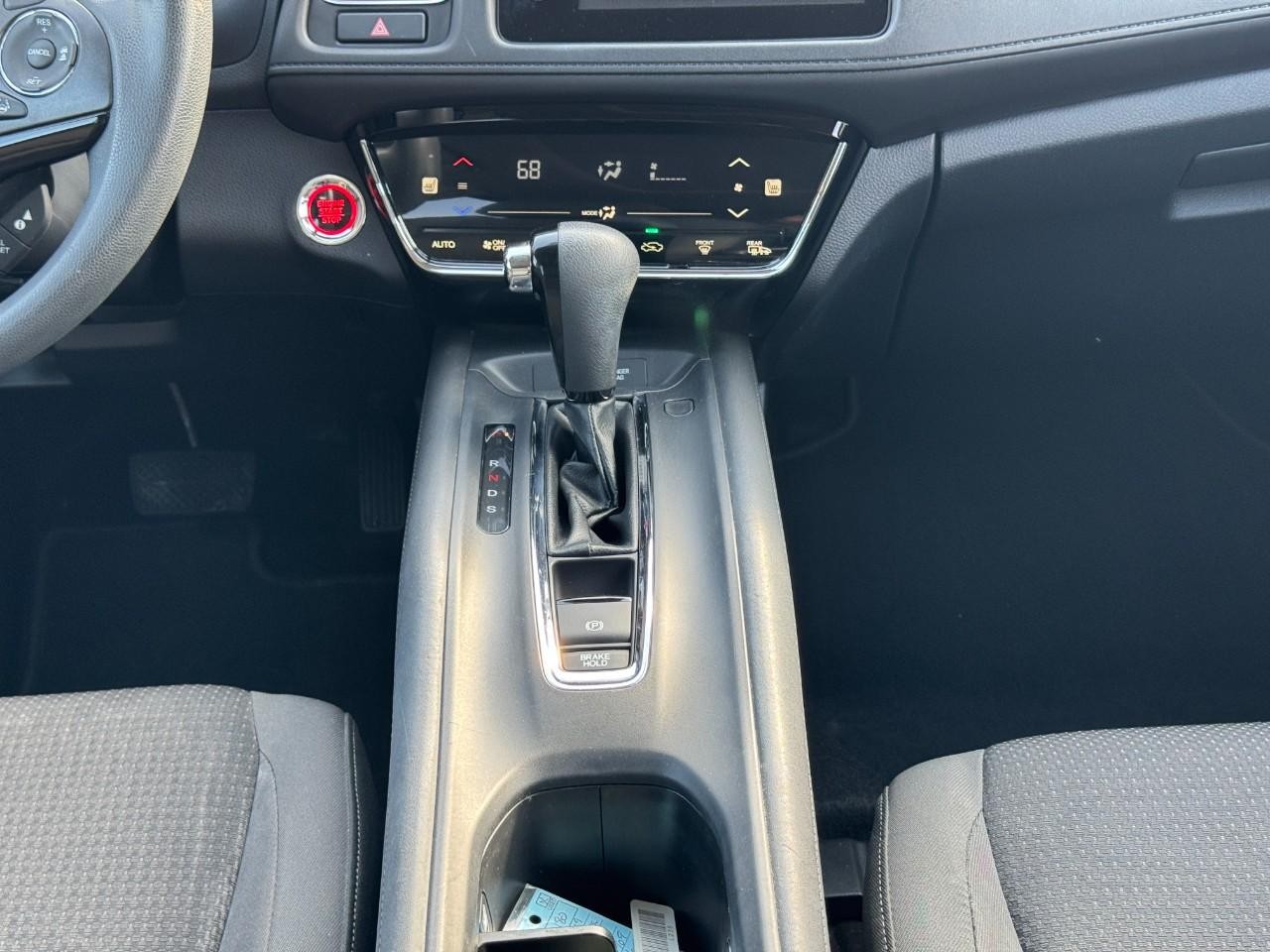 Honda HR-V Vehicle Full-screen Gallery Image 13