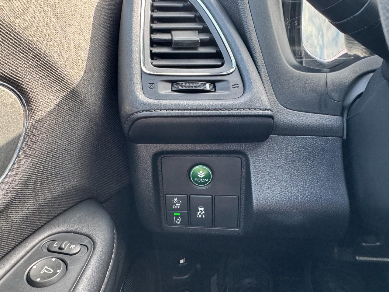 Honda HR-V Vehicle Full-screen Gallery Image 20